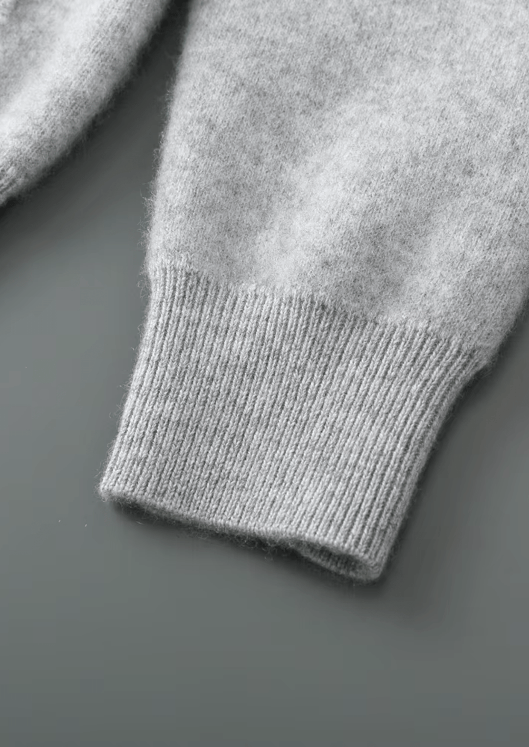 WOOL V-NECK CARDIGAN