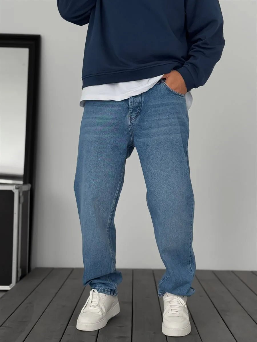 LOOSE FIT JEANS – MID BLUE WASH