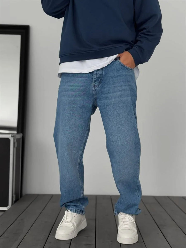LOOSE FIT JEANS – MID BLUE WASH
